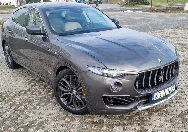 samochody osobowe Maserati Levante cena 292999 przebieg: 53000, rok produkcji 2019 z Tarnobrzeg
